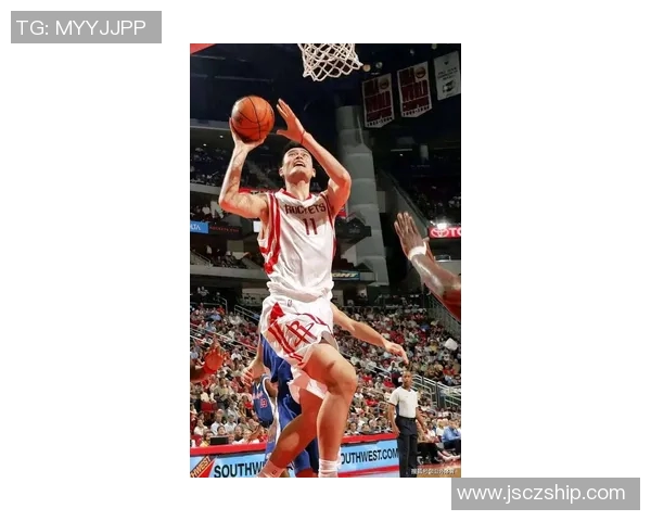 姚明在场上展现卓越防守技巧成功限制对方进攻表现 姚明在场上展现卓越防守技巧成功限制对方进攻表现